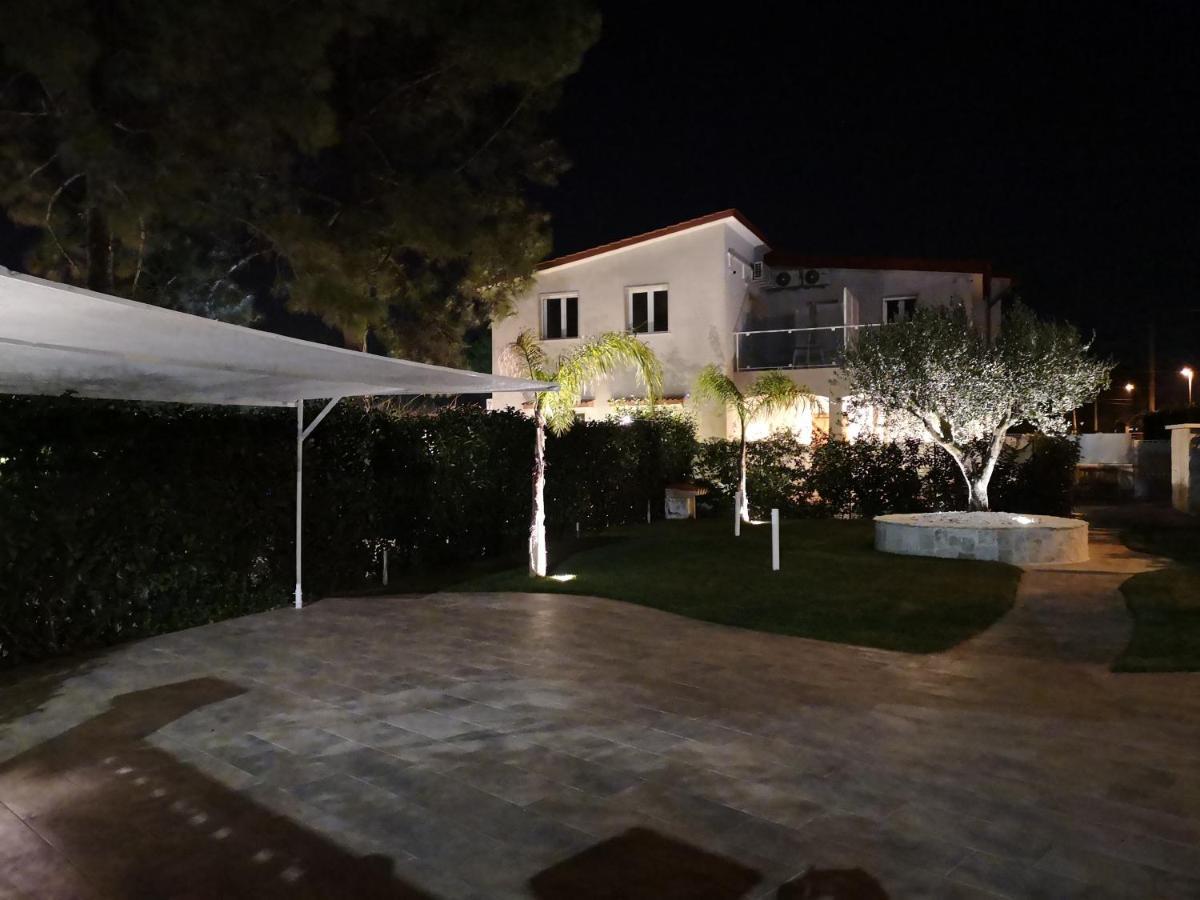莱波拉诺Casa Vacanze Granieri别墅 外观 照片