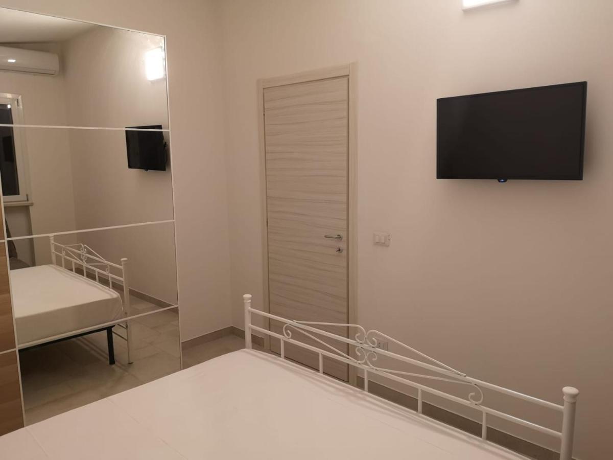 莱波拉诺Casa Vacanze Granieri别墅 外观 照片